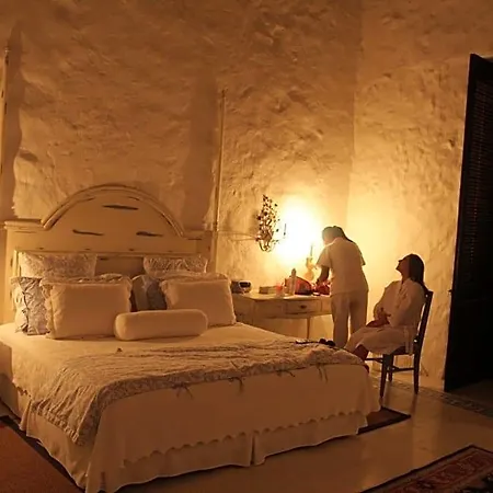Hotel Casa Quero 5*